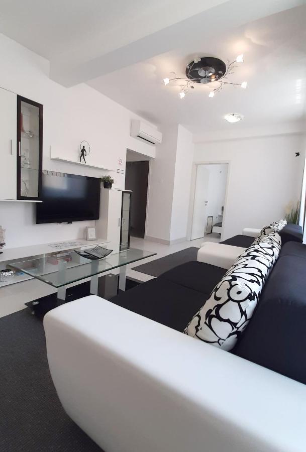 Apartment Decumana Krk Town Buitenkant foto