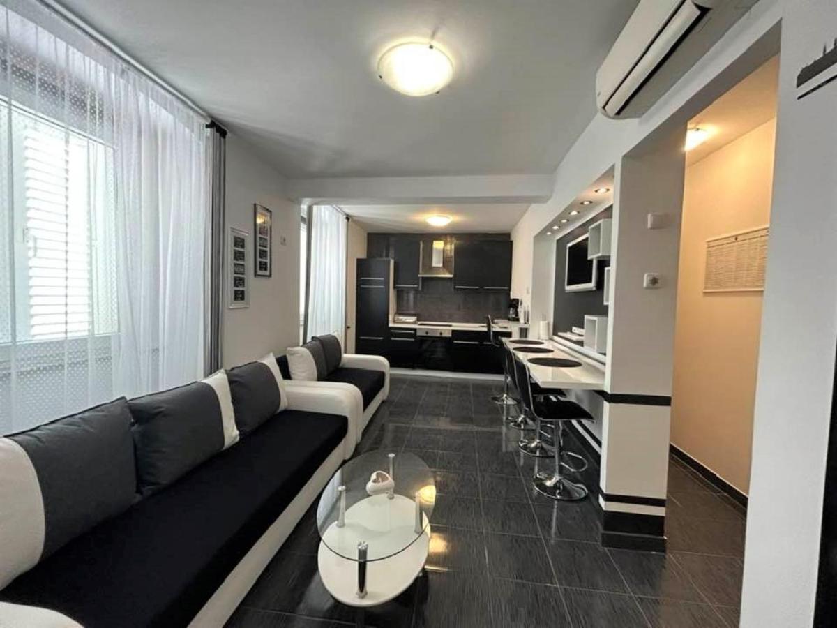 Apartment Decumana Krk Town Buitenkant foto