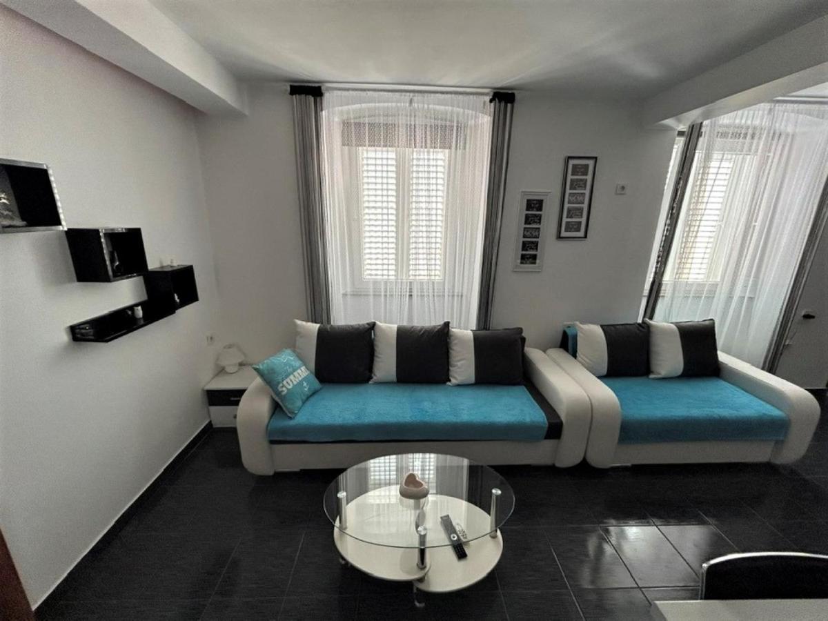 Apartment Decumana Krk Town Buitenkant foto