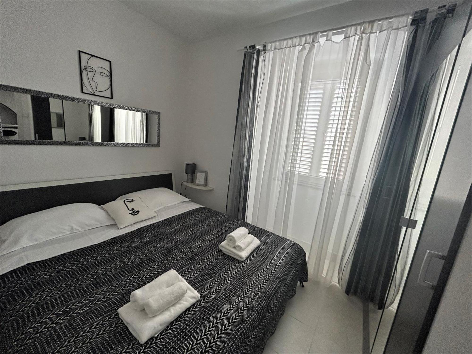Apartment Decumana Krk Town Buitenkant foto